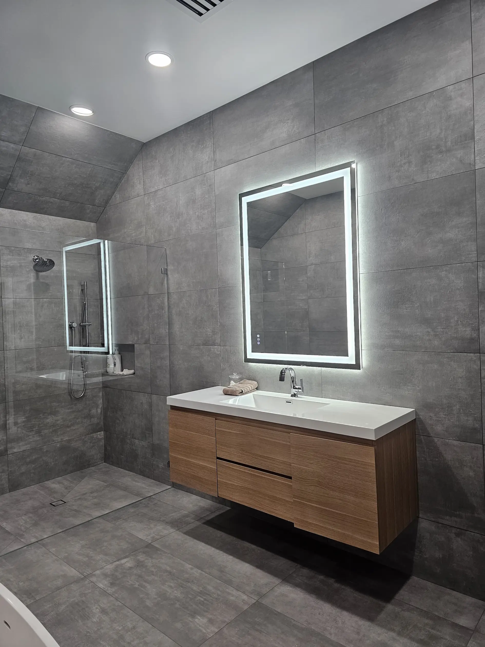 Bathroom Remodeling gallery 9